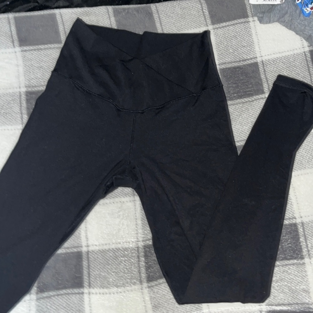 crisscross leggings.